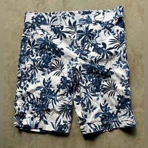 Spring Break Sale 3/15-3/21 - Gloria Vanderbilt White/Navy Bermuda Shorts - 16